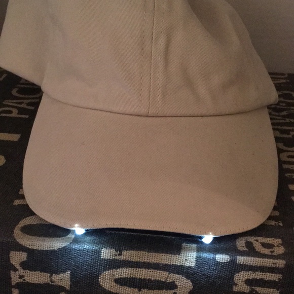 NWT Panther vision cap light. LED lighted baseball cap snapback tan. - Picture 2 of 12